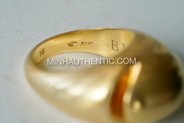 Bvlgari Cabochon 18k Gold Ring