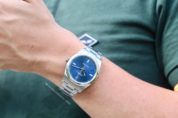 Rolex Oyster Perpetual Blue 114300