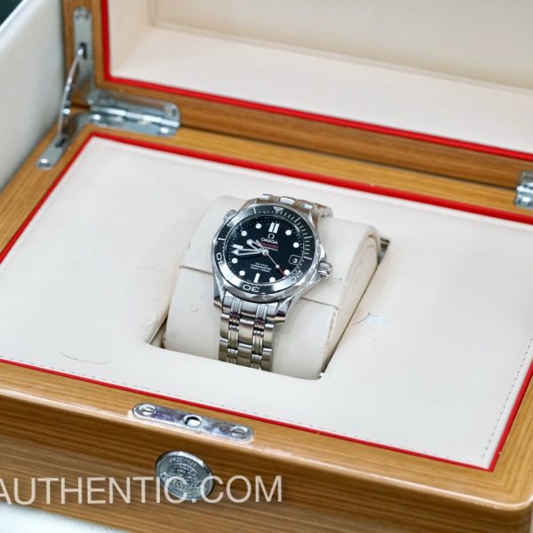 Omega Seamaster Diver 300m Co-Axial Chronometer 36.25mm Black 212.30.36.20.01.002