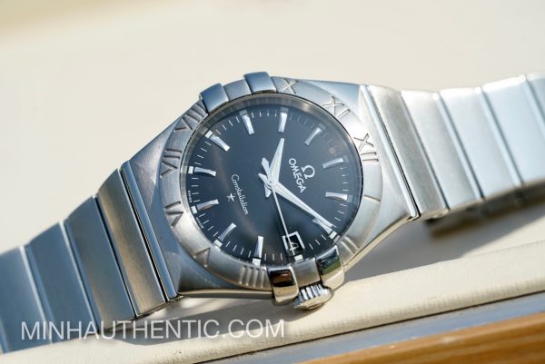 Omega Constellation Quartz 35mm Black 123.10.35.60.01.001 - Hình ảnh 3