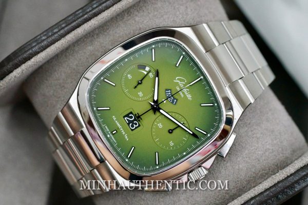 Glashutte Original Seventies Chronograph Panorama Date “Fab Green” 1-37-02-09-02-70