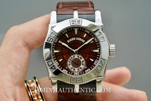 Roger Dubuis Easy Diver 40mm SE40 14 9 B.53R