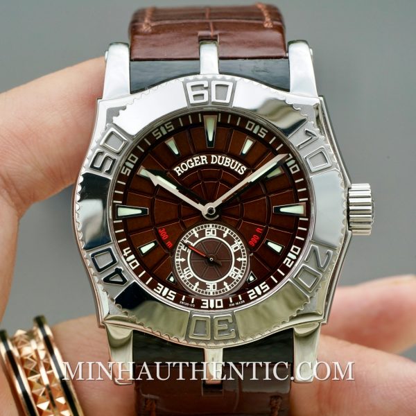 Roger Dubuis Easy Diver 40mm SE40 14 9 B.53R