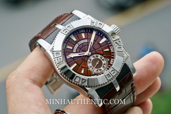 Roger Dubuis Easy Diver 40mm SE40 14 9 B.53R