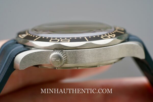 Omega Seamaster Diver 300m 007 Edition 210.92.42.20.01.001 - Hình ảnh 9