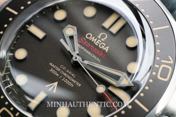 Omega Seamaster Diver 300m 007 Edition 210.92.42.20.01.001