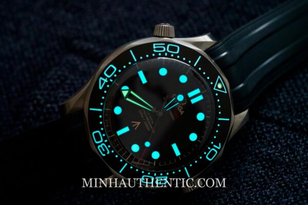 Omega Seamaster Diver 300m 007 Edition 210.92.42.20.01.001