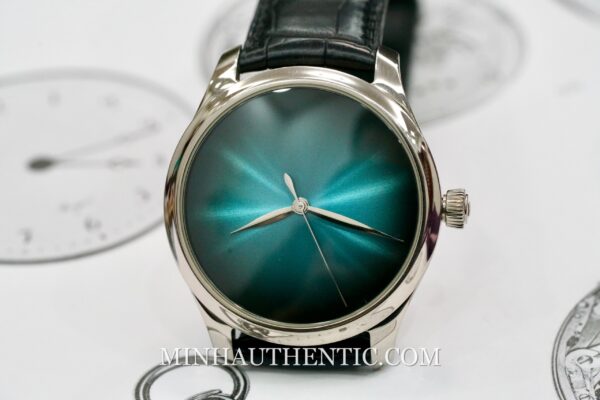 H. Moser & Cie Endeavour Centre Seconds Concept Blue Lagoon 1200-0206