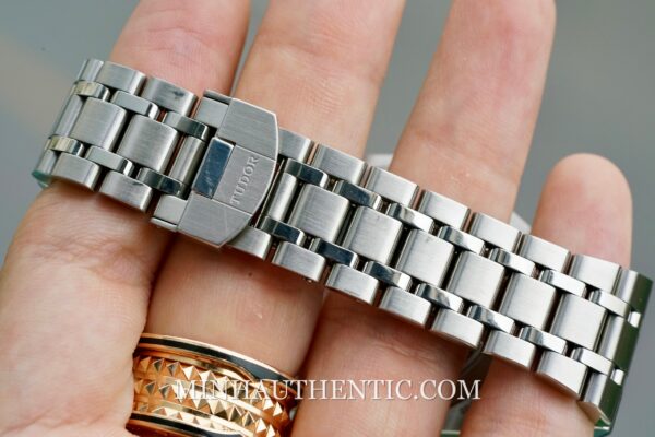 Tudor Royal 38mm Silver M28500-0001