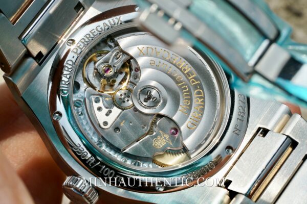 Girard Perrgaux Laureato 42mm Green 81010-11-3153-1CM - Hình ảnh 4