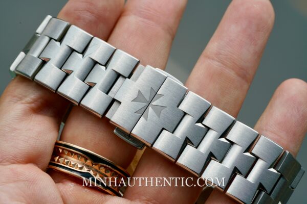 Vacheron Constantin Overseas Dual Time Black 7900V/110A-B546 - Ảnh 11